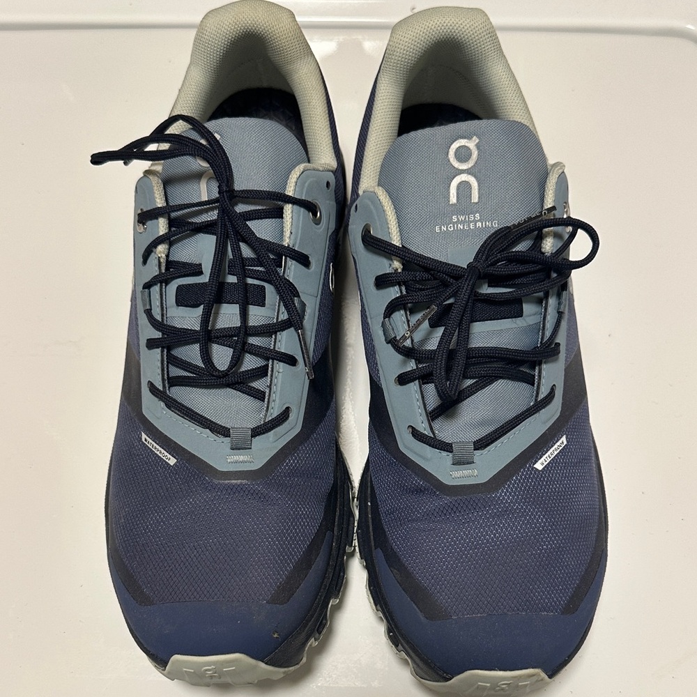On Running Cloudventure Waterproof 3 trail running shoe